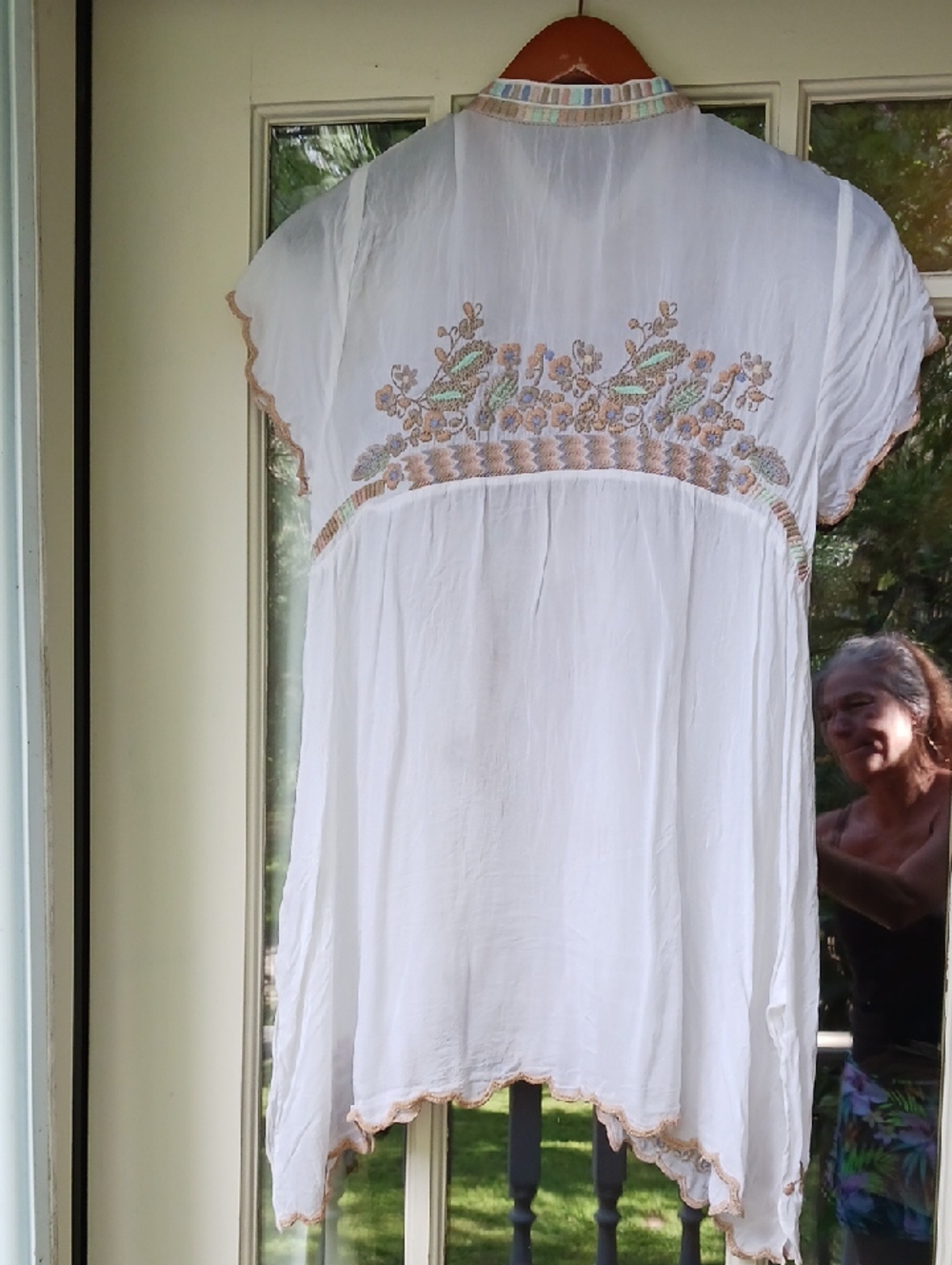 Bohohemian Embroidered Flowy Blouse - Picture 7 of 11